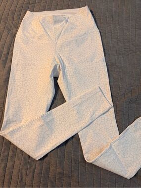 CALIA by Carrie Underwood White Mosaic Print Leggings